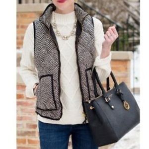 J. Crew Womens XS Excursion Quilted Zip Black Cream Herringbone Puffer Vest